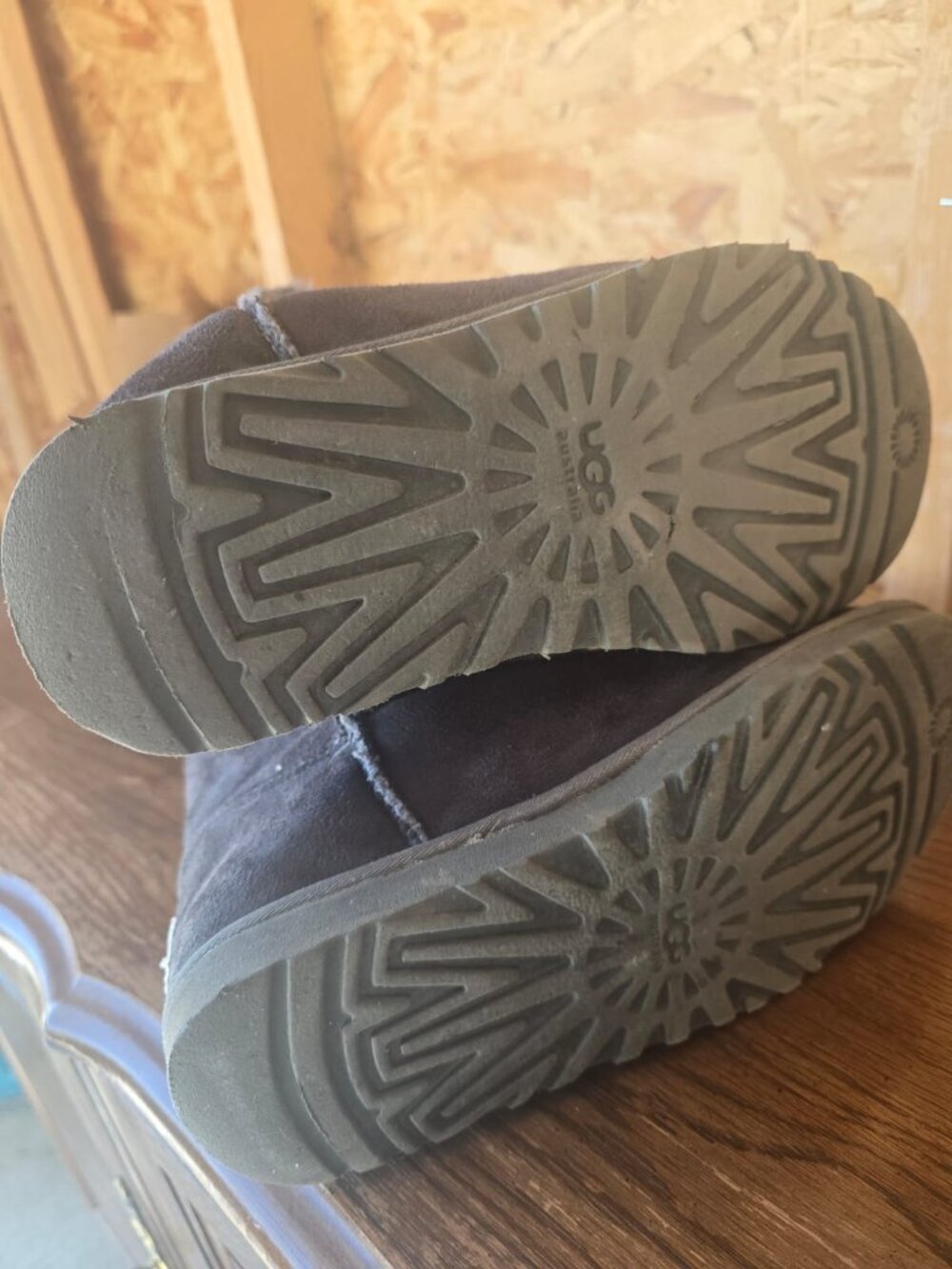 UGG Gray button boots - Picture 6 of 6